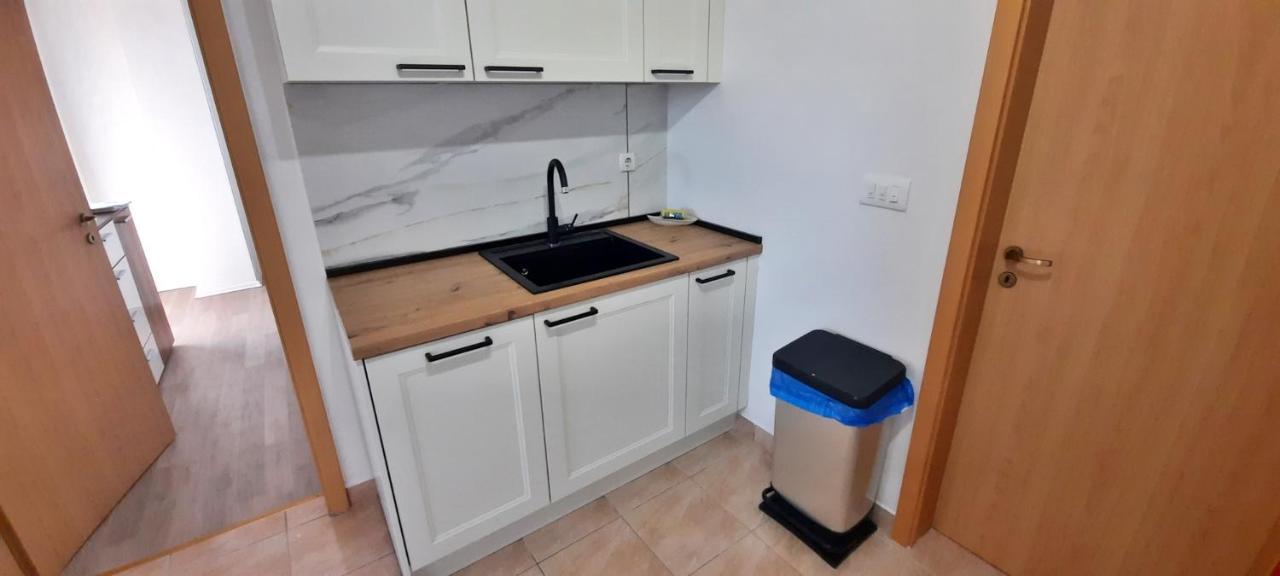 Appartement Marija à Betina  Extérieur photo